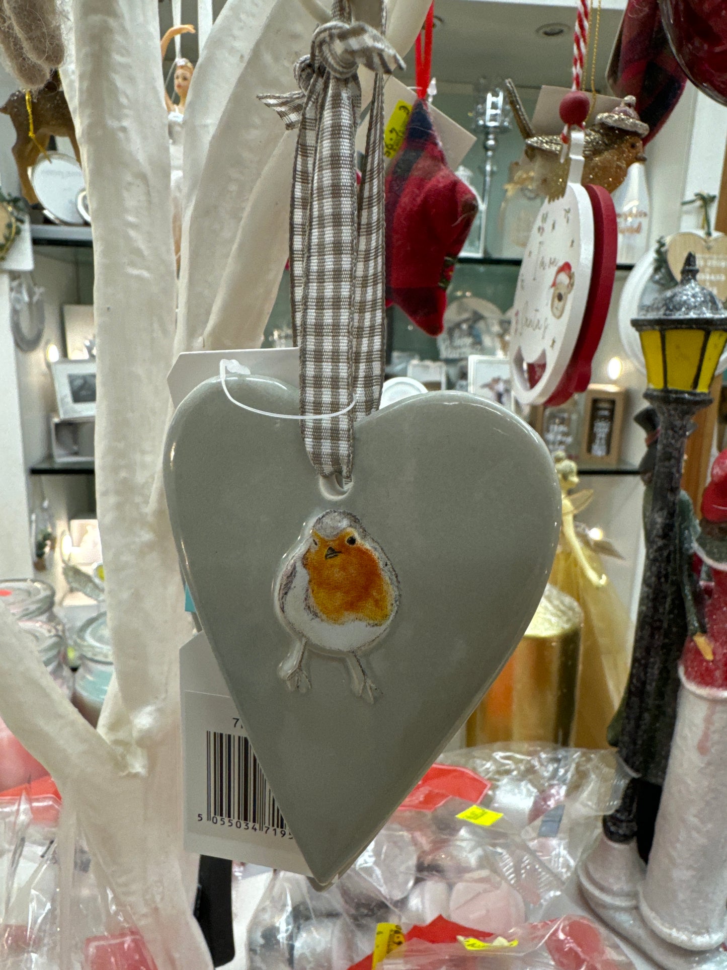 EMBOSSED ROBIN HEART