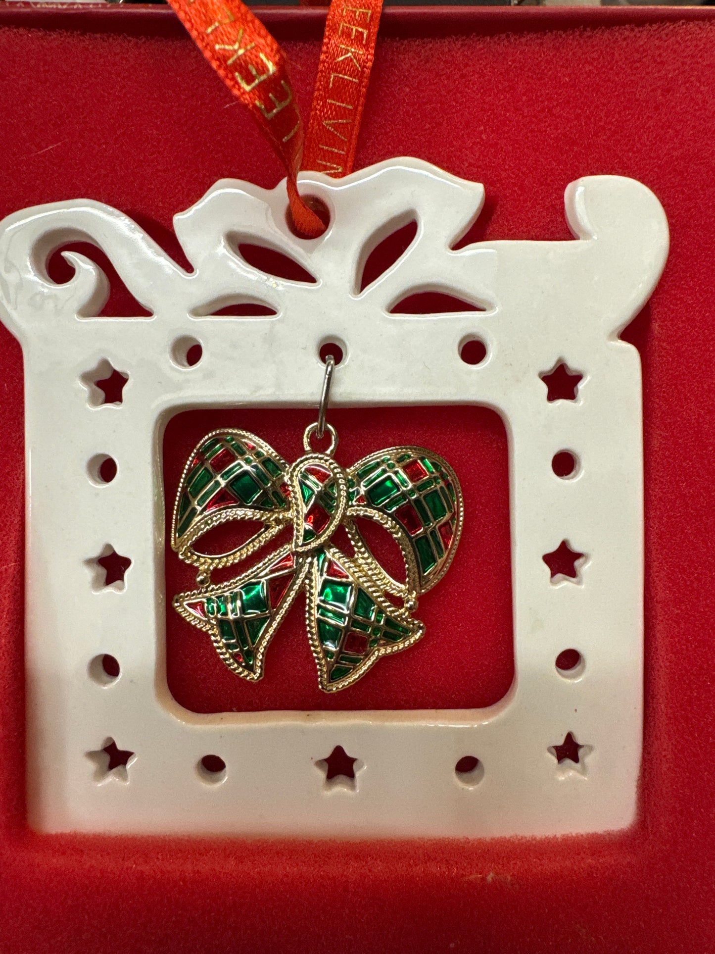 Belleek living Gift with Bow Enamel Ornament