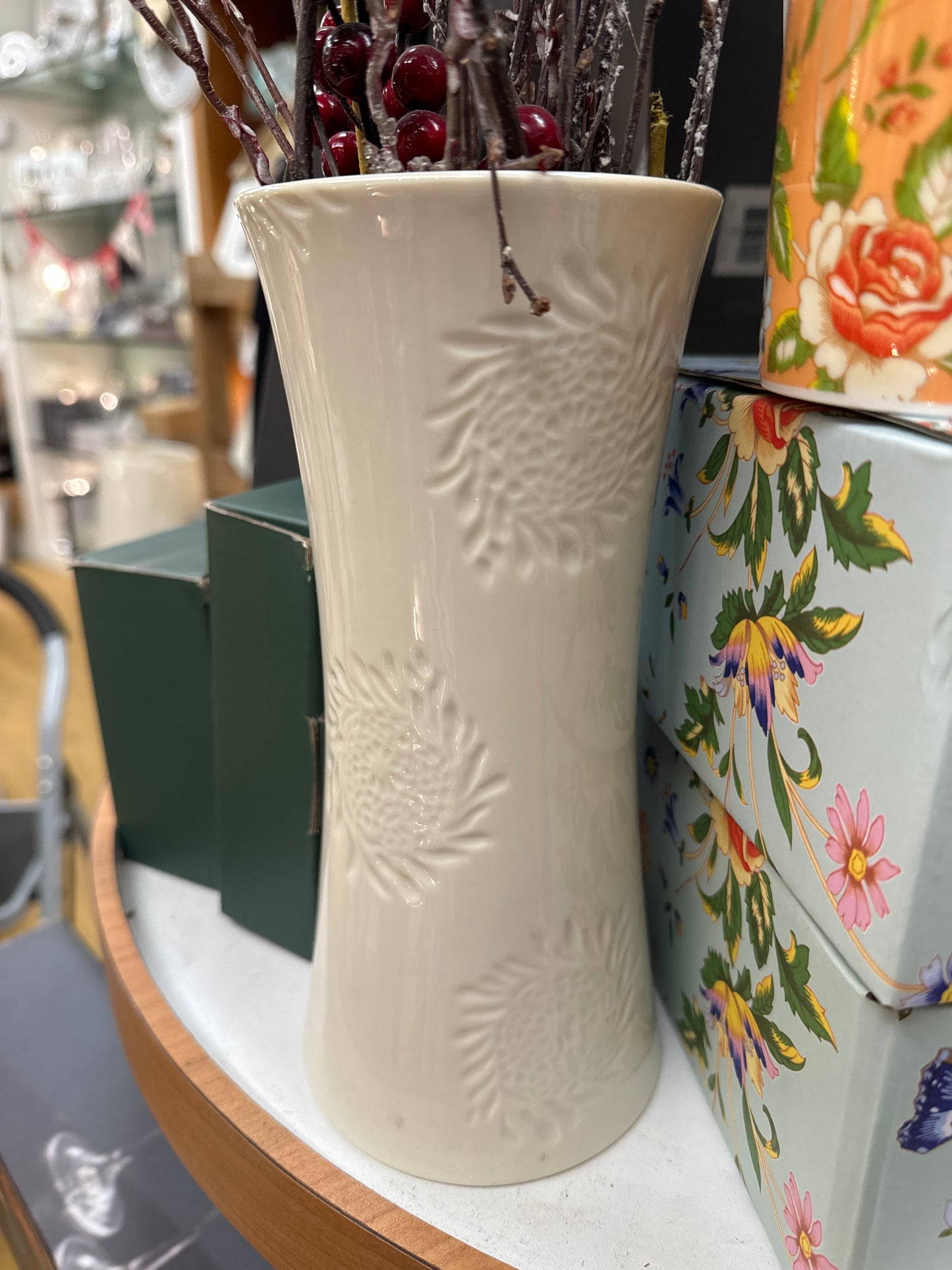 Khara 9” vase