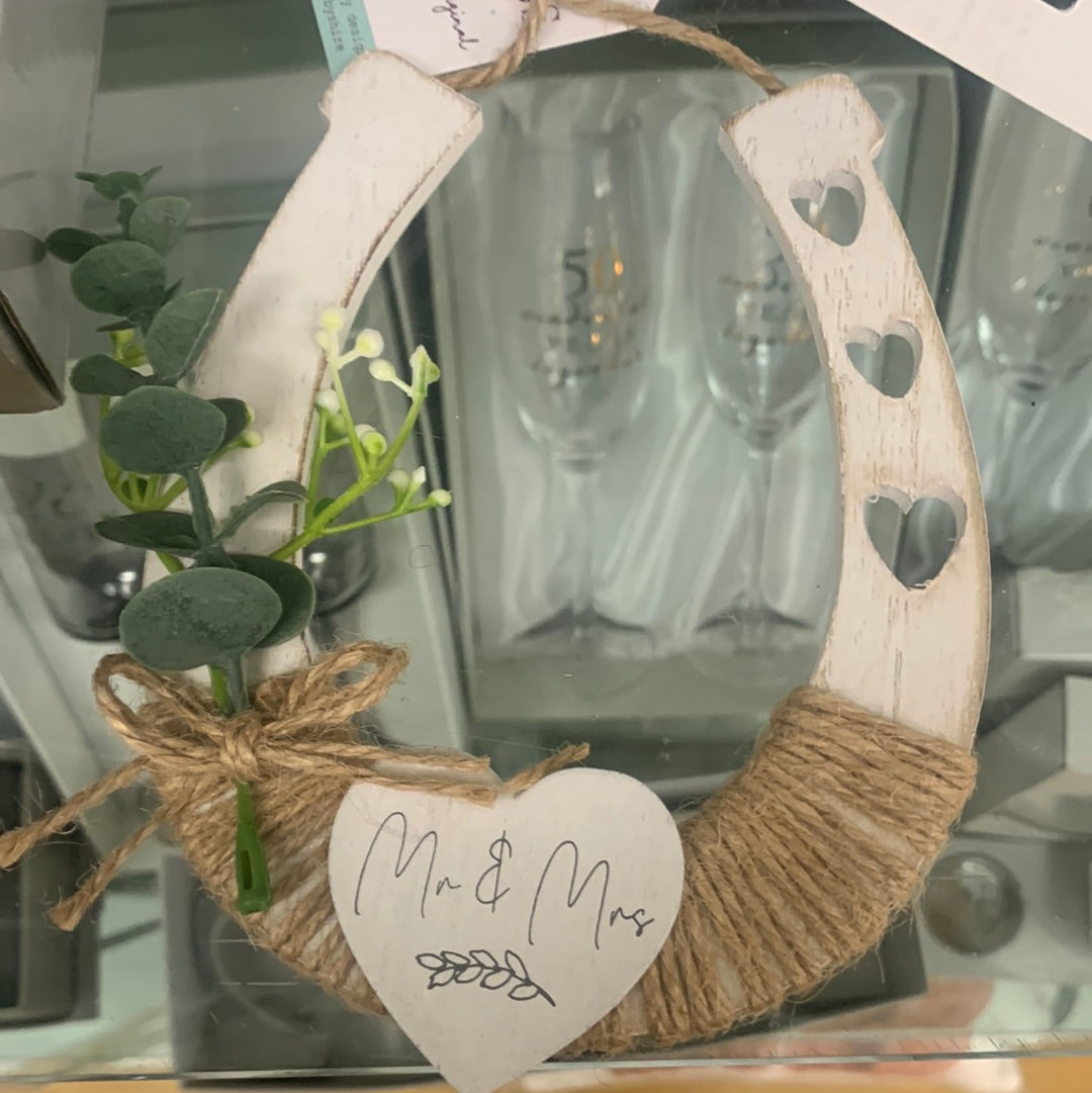 Wedding Horseshoe Wooden with String accent & 3D Foliage