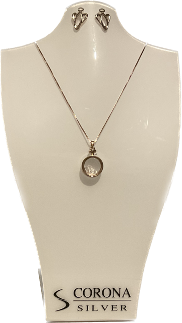 Jewellery rose gold pendant