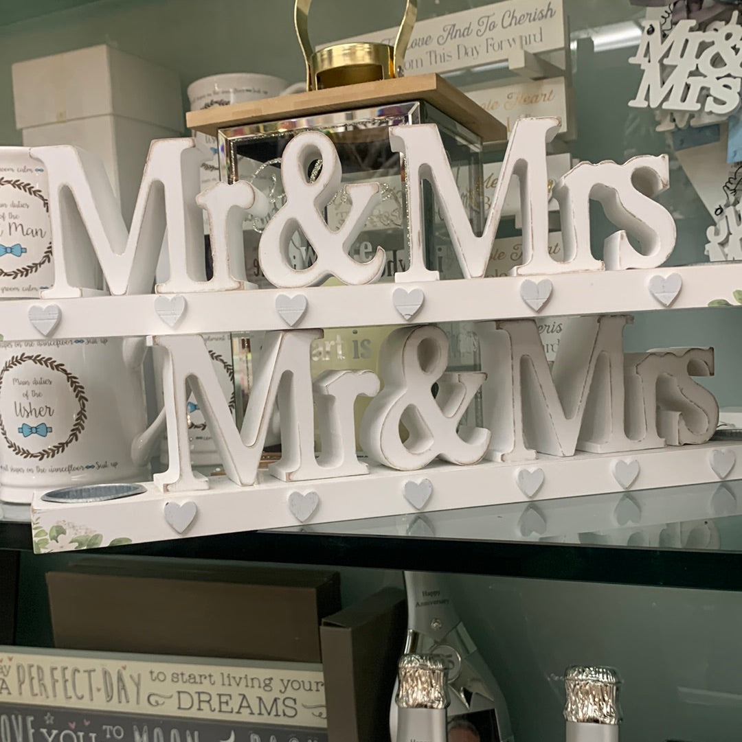 MR AND MRS