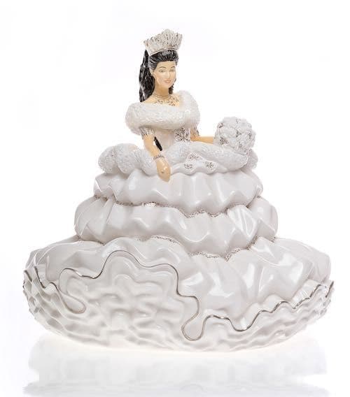 English Ladies Gypsy Winter Wonderland Brunette