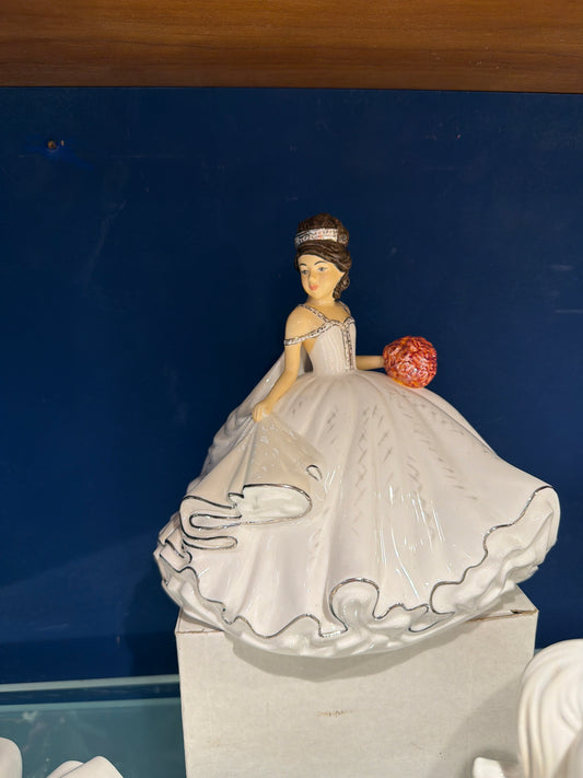 English Ladies Mini Bride of the Year Brunette