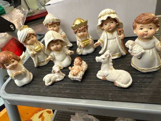 Nativity Set 10 Pieces