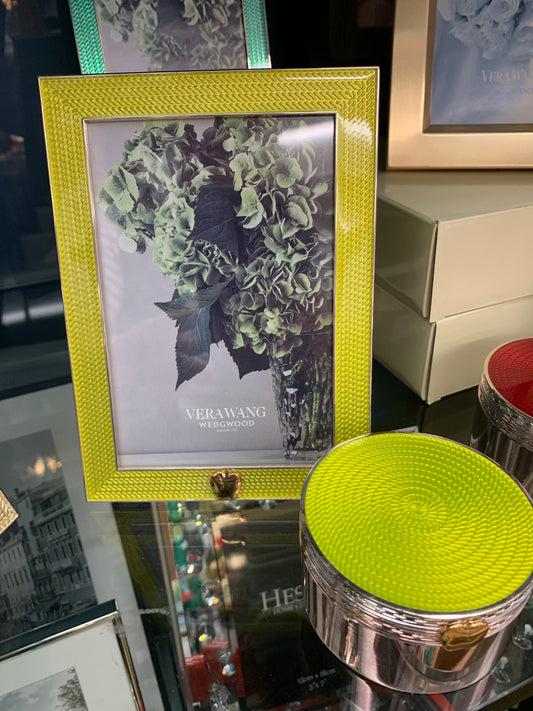 Vera Wang Treasures Green Box