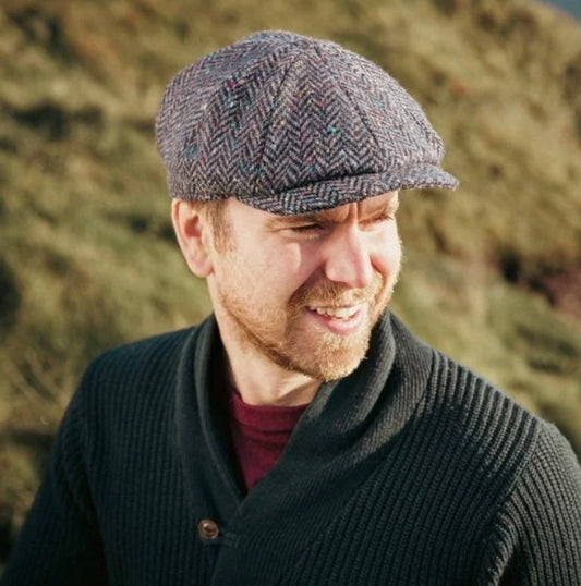 8 Piece mens tweed cap Large