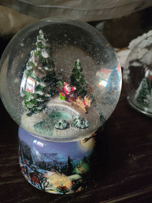 Santa Snow Globe
